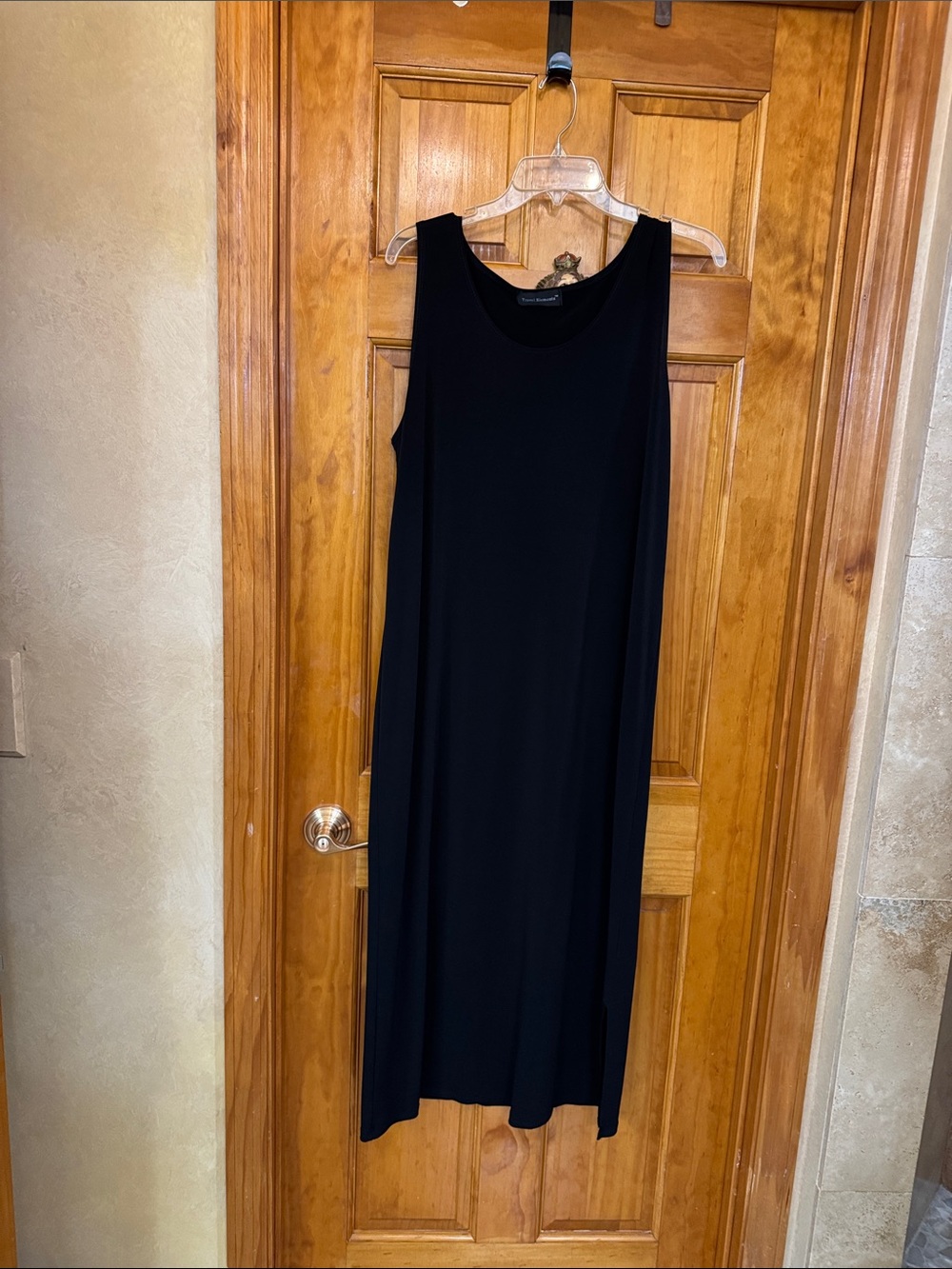 Sleek Black Sleeveless Maxi Dress